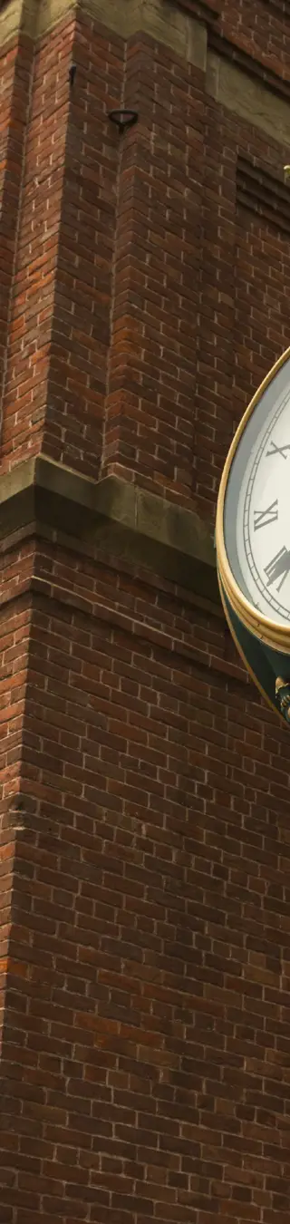 Lass dich von der kleinen Stadt Charlottetown bezaubern